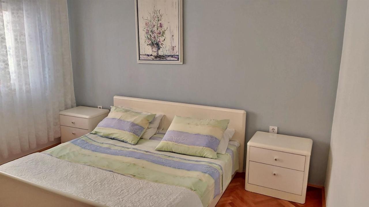 Apartment Cedo Omis Exterior photo