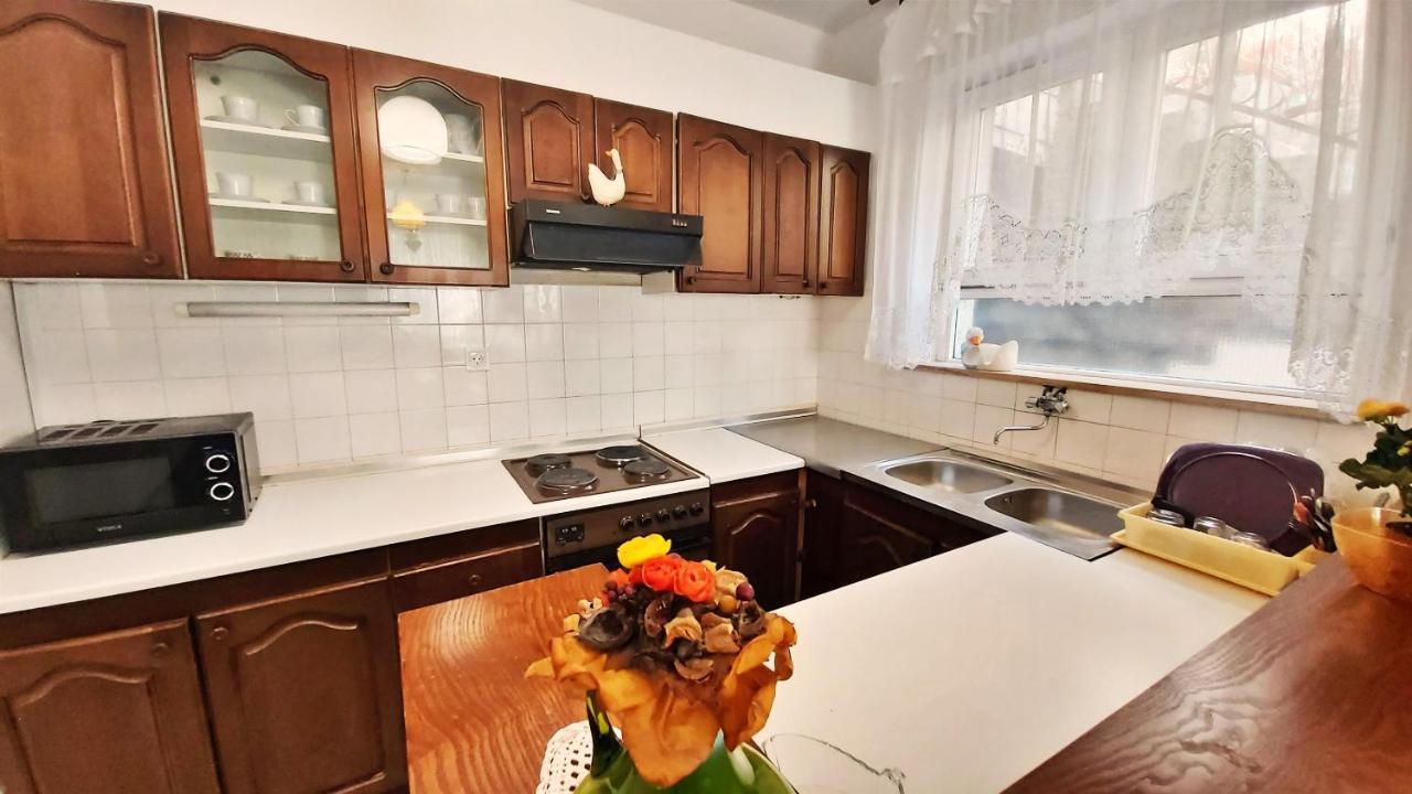Apartment Cedo Omis Exterior photo