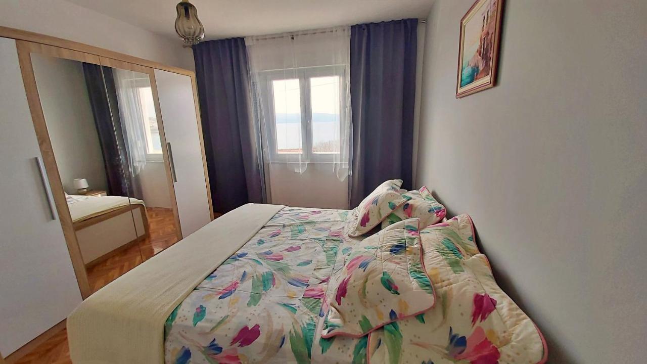 Apartment Cedo Omis Exterior photo