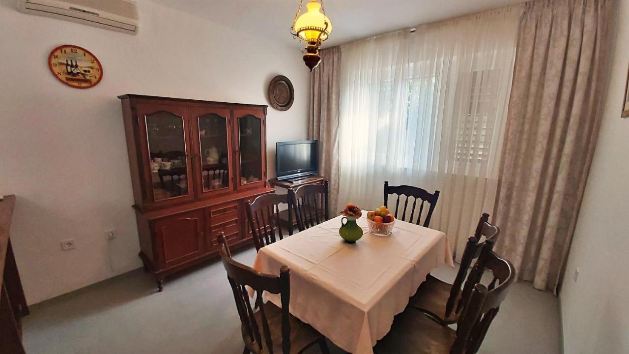 Apartment Cedo Omis Exterior photo