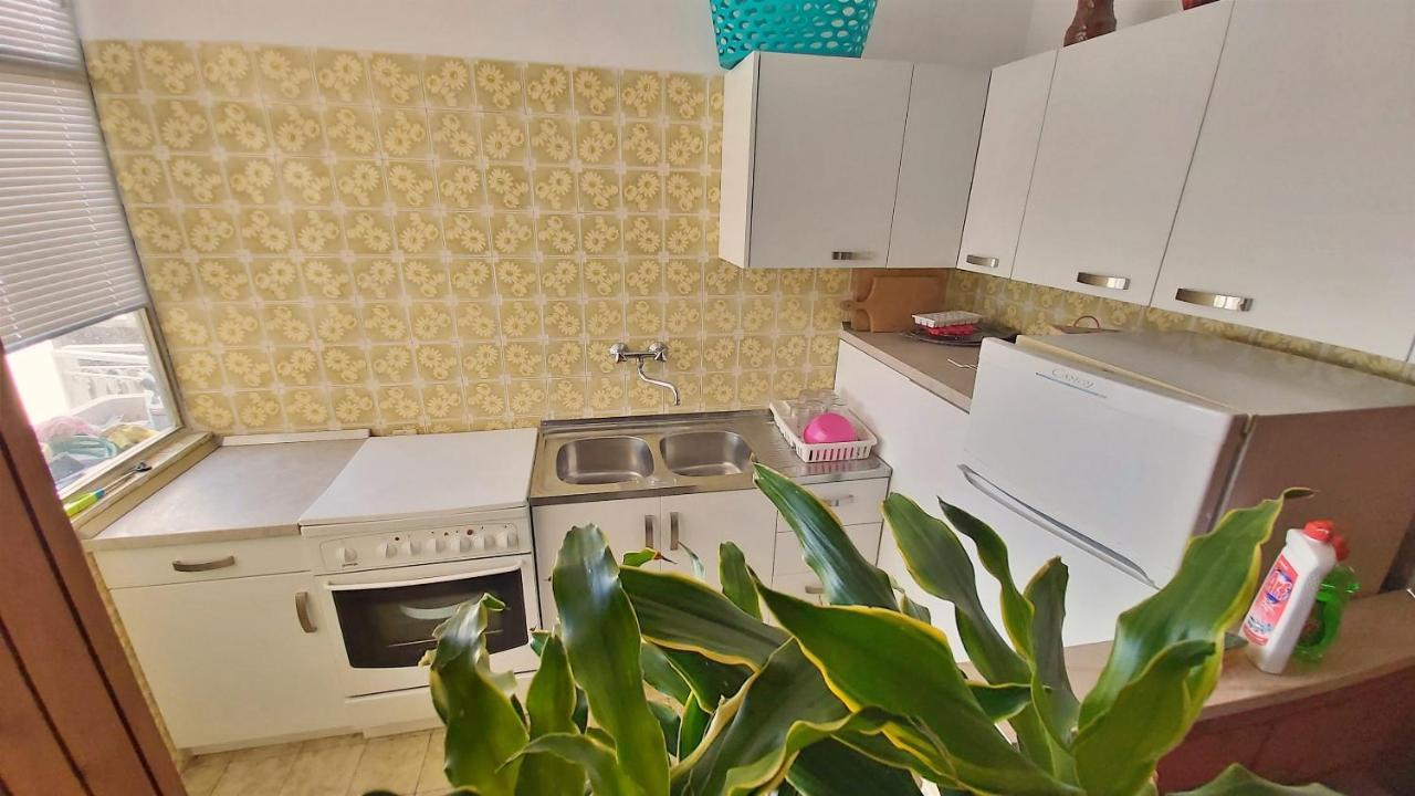 Apartment Cedo Omis Exterior photo
