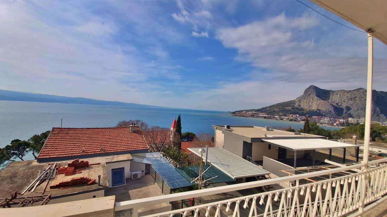 Apartment Cedo Omis Exterior photo