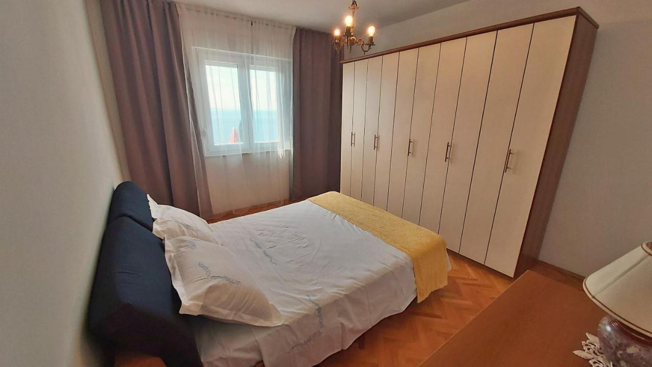 Apartment Cedo Omis Exterior photo
